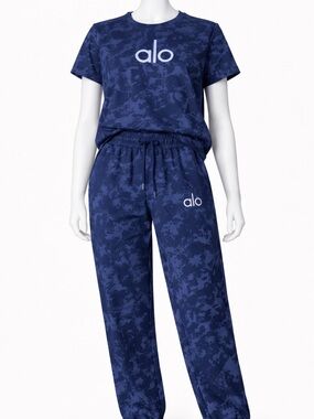 Blue Activewear Lounge Set – T-Shirt & Jogger Pants (Alo Style)